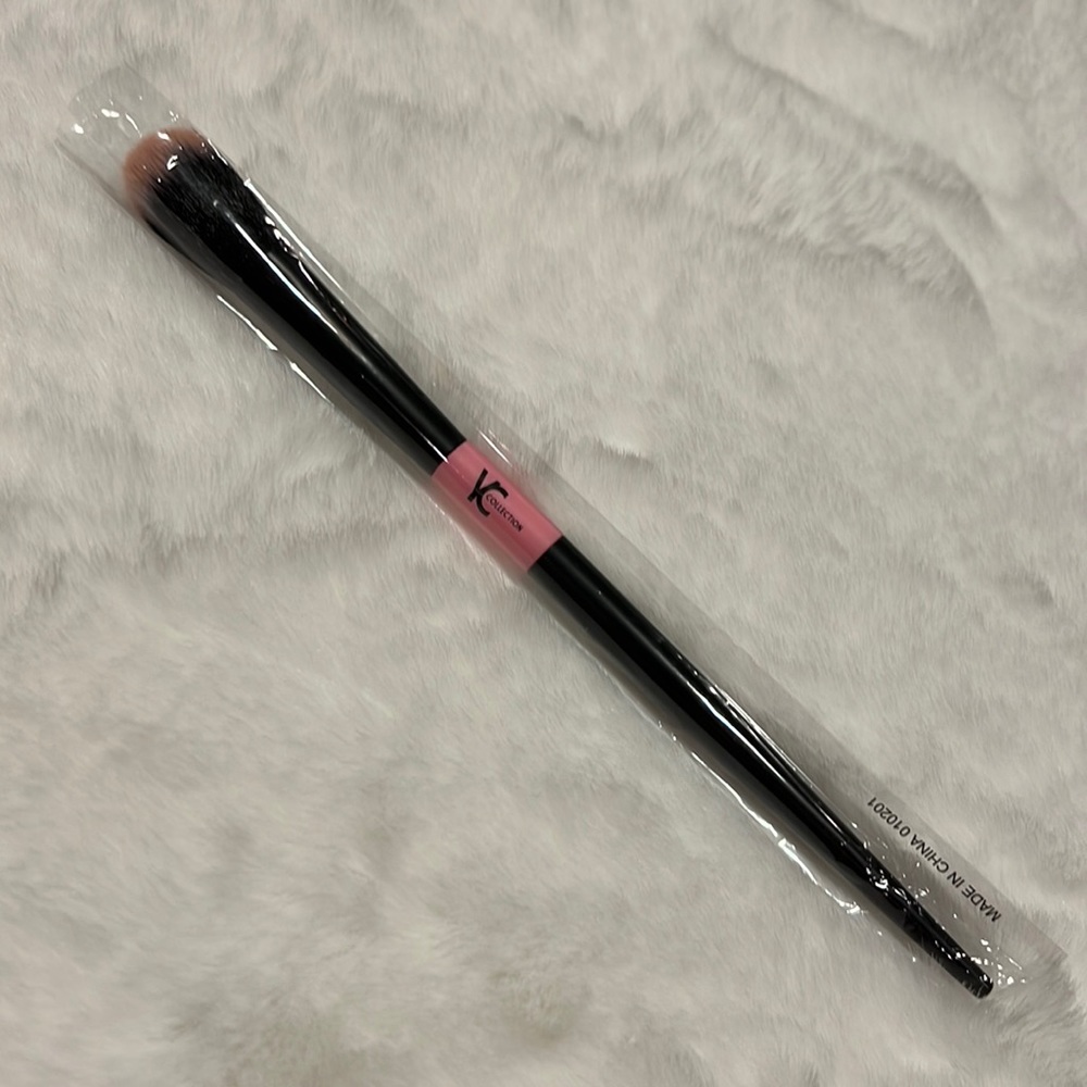 4/$25 NEW YC Collection Y02 Glow Brush